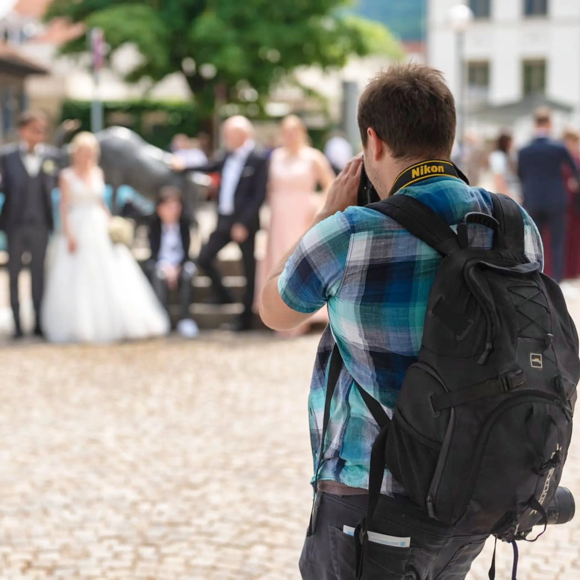 Dominik Junger beim Gruppenbilder fotografieren